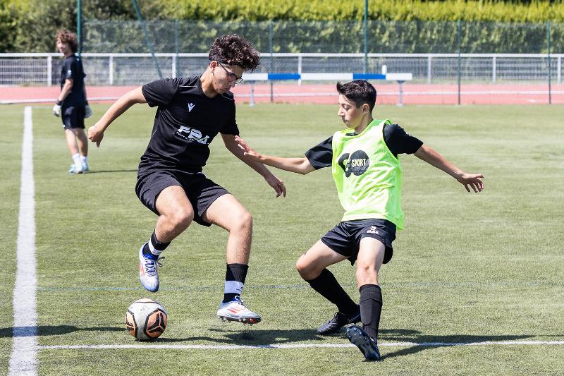 Comment  Devenir une Star du Football Grace aux  Pourvoirs Mystique